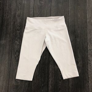 Lululemon crops off white cream size 6